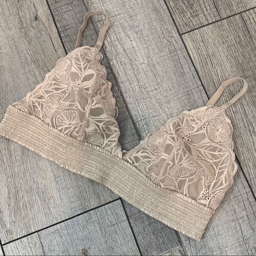 Sexy Beige Aerie Lace Bralette Large